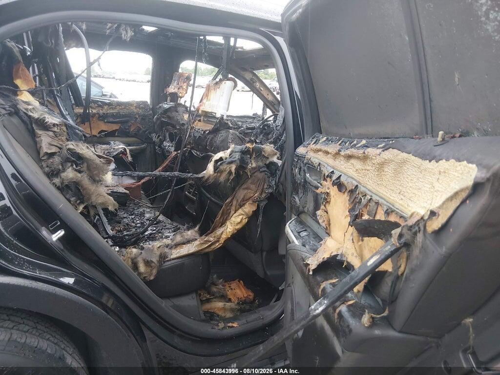 1GYFZDR46MF001082 2021 CADILLAC XT4 photo no. 8