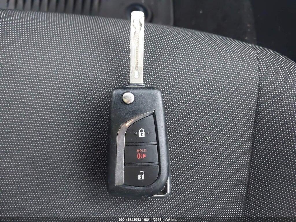 NMTKHMBX5MR121451 2021 TOYOTA C-HR photo no. 11