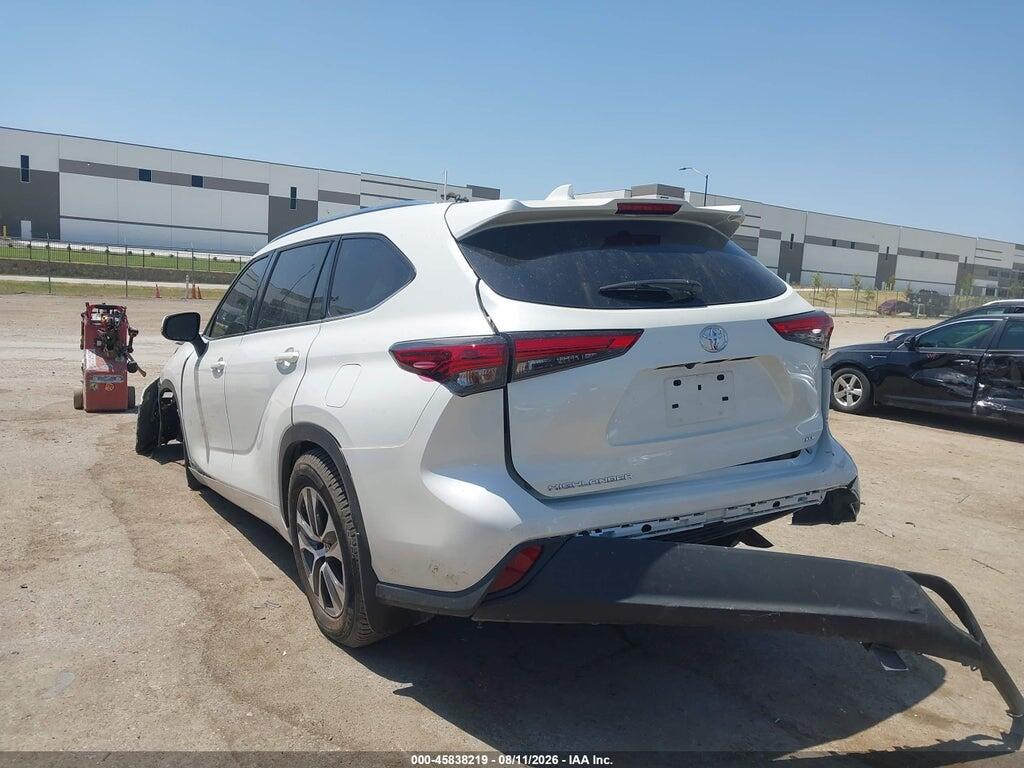 5TDGZRAH9MS533979 2021 TOYOTA HIGHLANDER photo no. 3