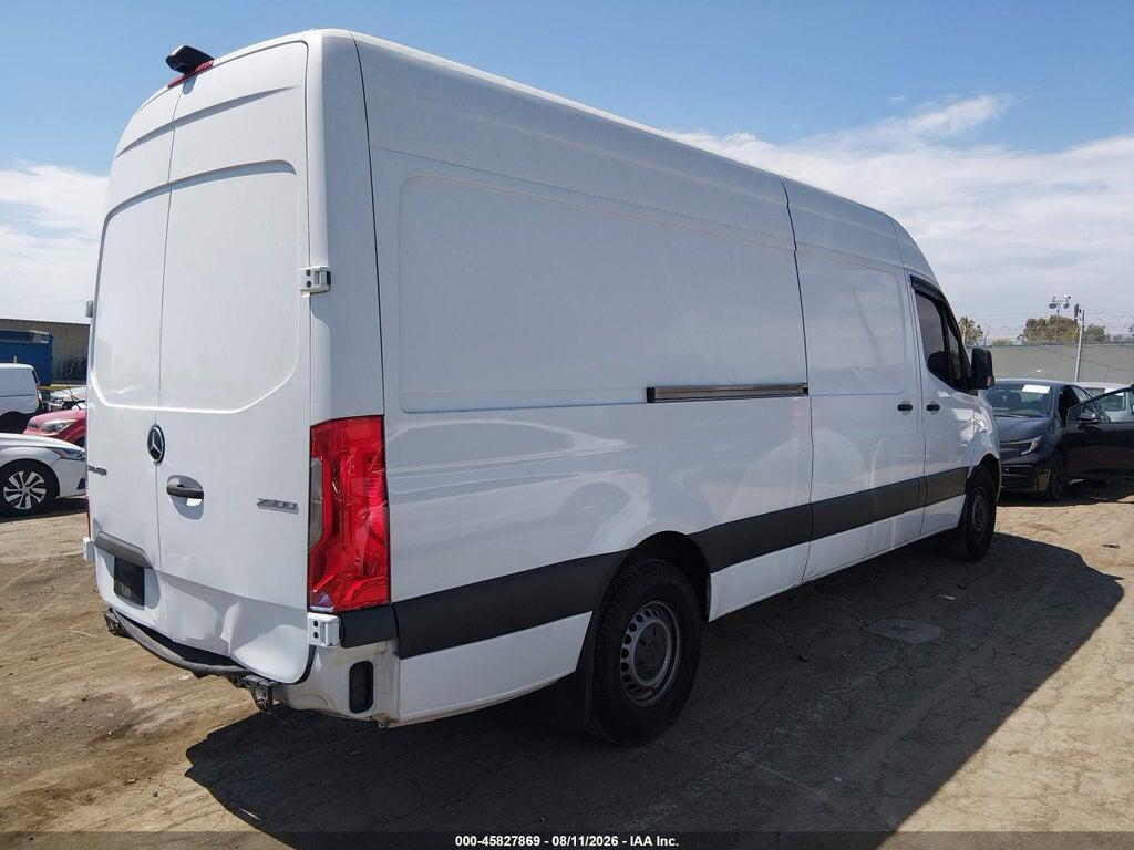 W1W4DCHY5MT046384 2021 MERCEDES-BENZ SPRINTER 2500 photo no. 4