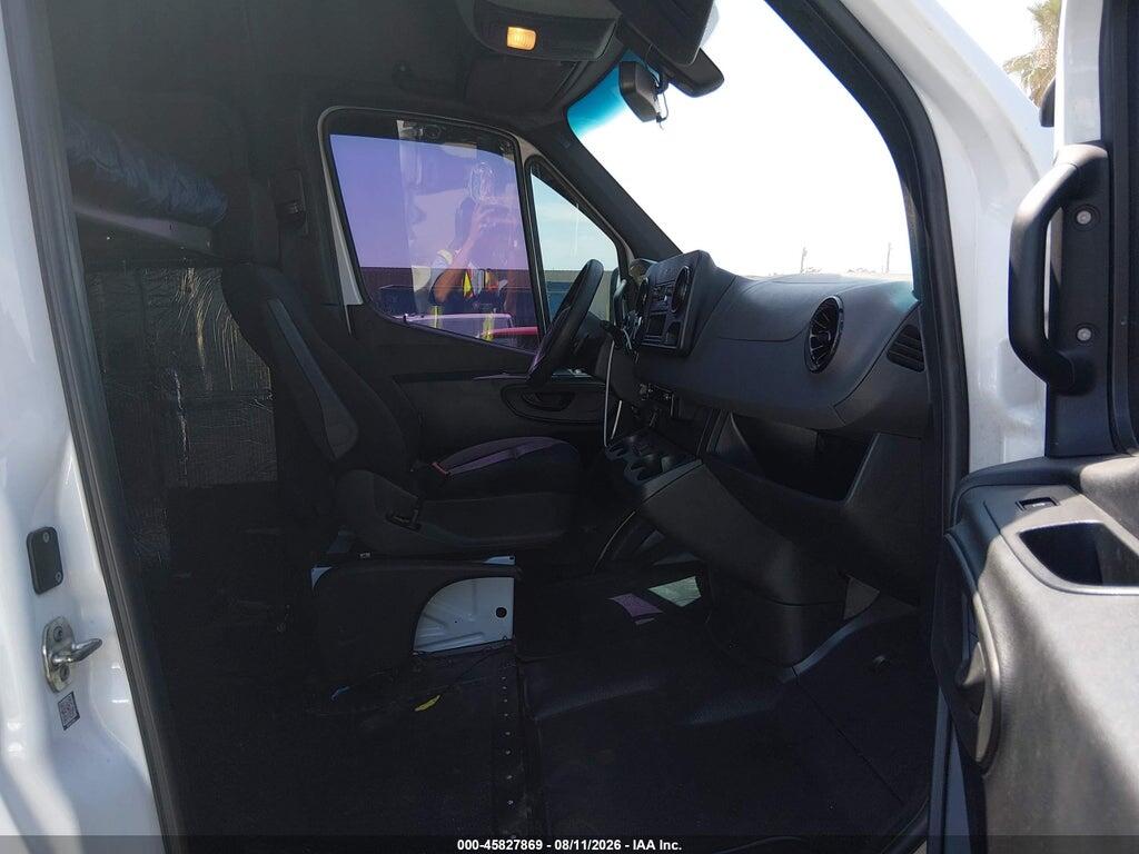 W1W4DCHY5MT046384 2021 MERCEDES-BENZ SPRINTER 2500 photo no. 5