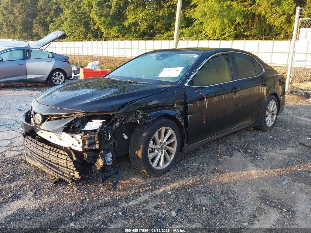 4T1C11AK8MU557894 2021 TOYOTA CAMRY photo no. 2