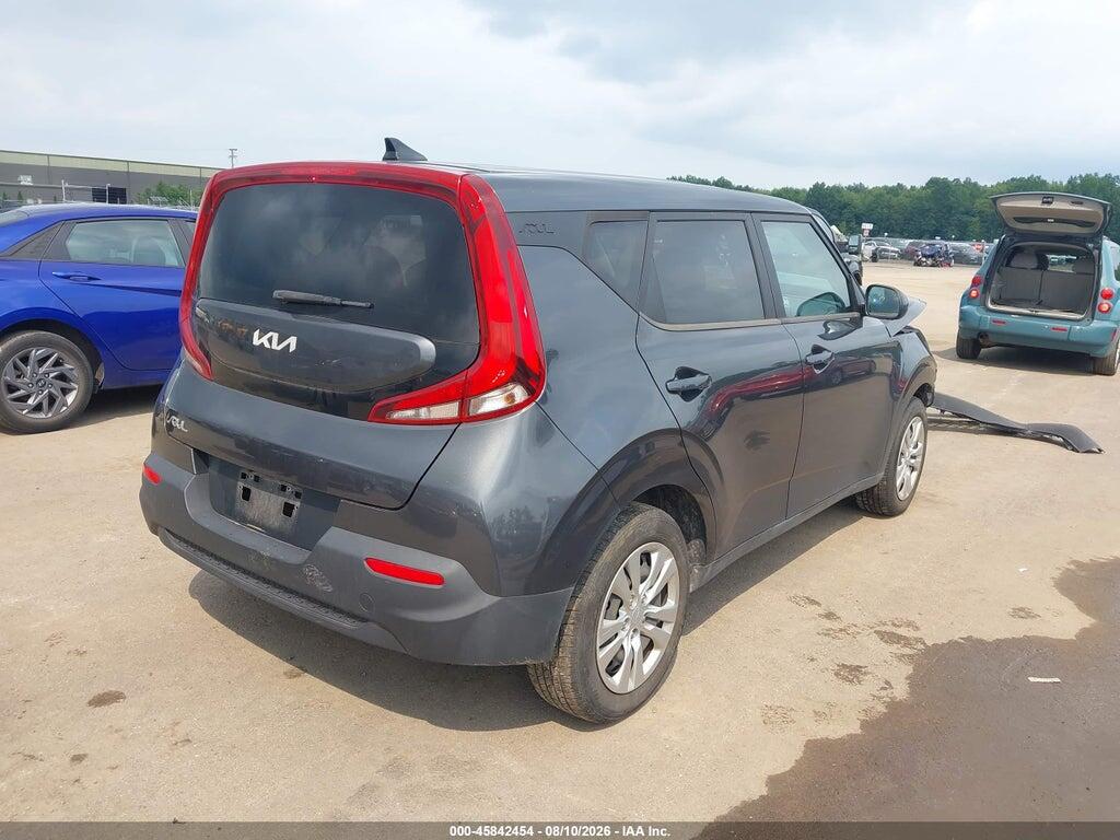 KNDJ23AU0N7807053 2022 KIA SOUL photo no. 4