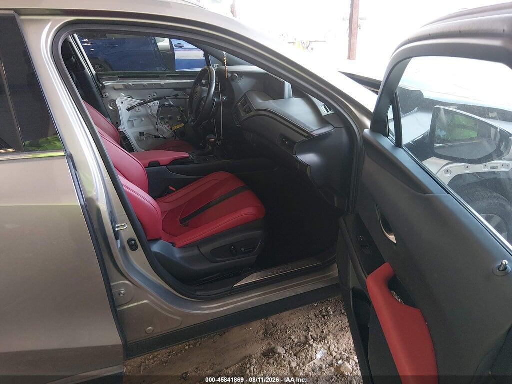 JTHE3JBH4N2049833 2022 LEXUS UX 200 photo no. 5