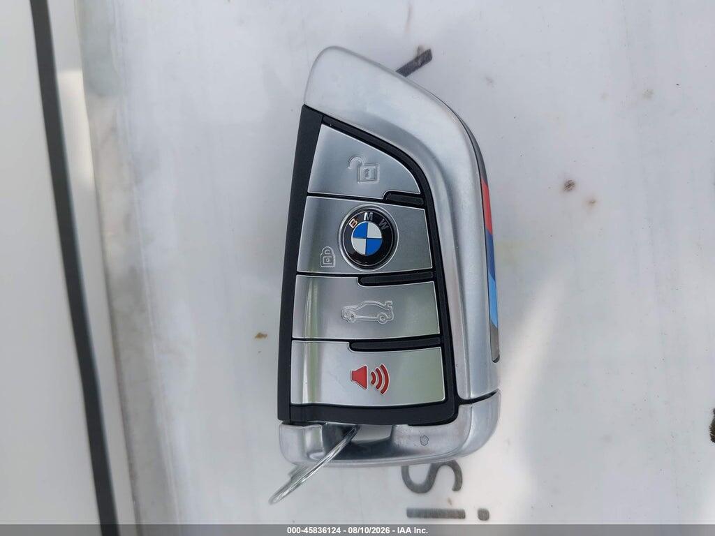 WBA7U2C0XNCG92476 2022 BMW 750 photo no. 11