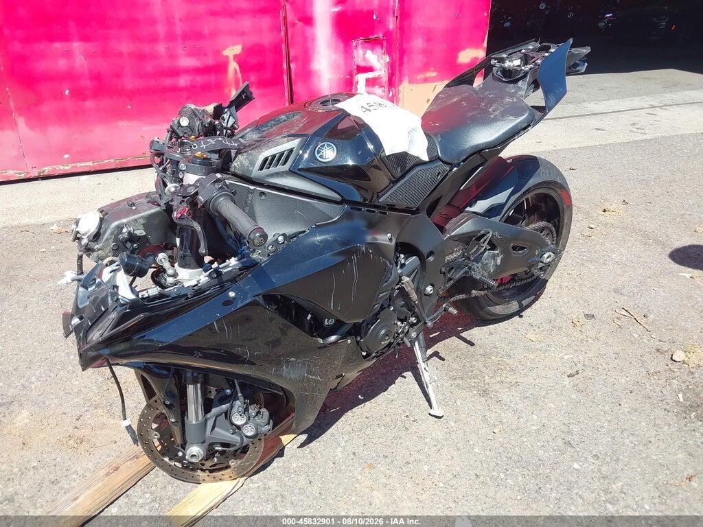 JYARN66E2NA001985 2022 YAMAHA YZFR1 photo no. 2