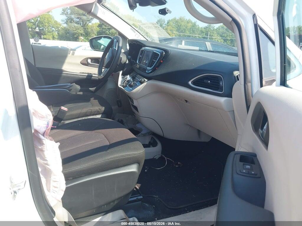 2023 CHRYSLER VOYAGER 2C4RC1CG3PR568160