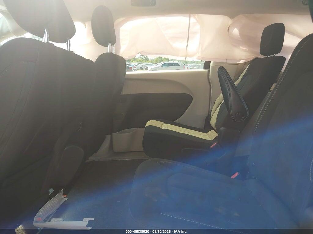 2C4RC1CG3PR568160 2023 CHRYSLER VOYAGER photo no. 3