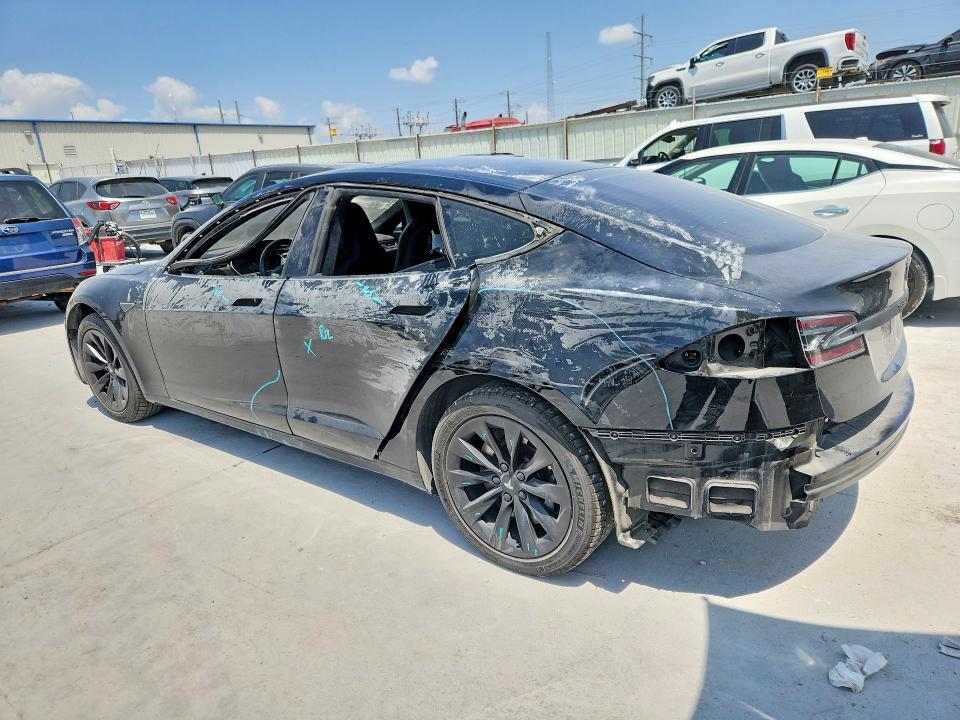 2016 TESLA MODEL 3 — Фото 2 из 13