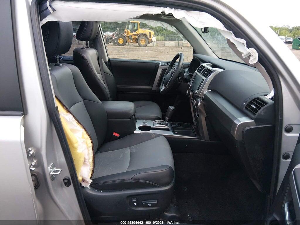 JTEFU5JRXP5300484 2023 TOYOTA 4RUNNER photo no. 5