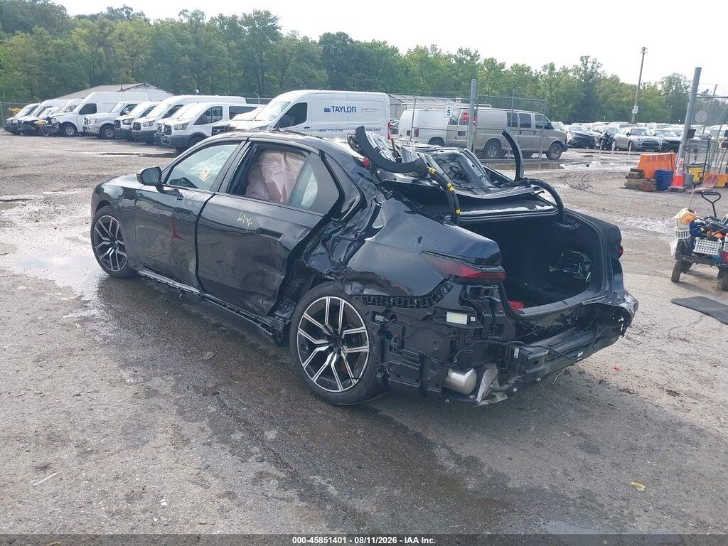 WBA23EH0XRCR57925 2024 BMW 740I photo no. 3