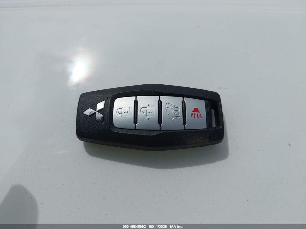 JA4J3VA87RZ078730 2024 MITSUBISHI OUTLANDER photo no. 11