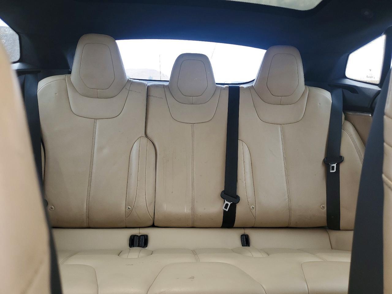 2016 TESLA MODEL S — Фото 10 из 12