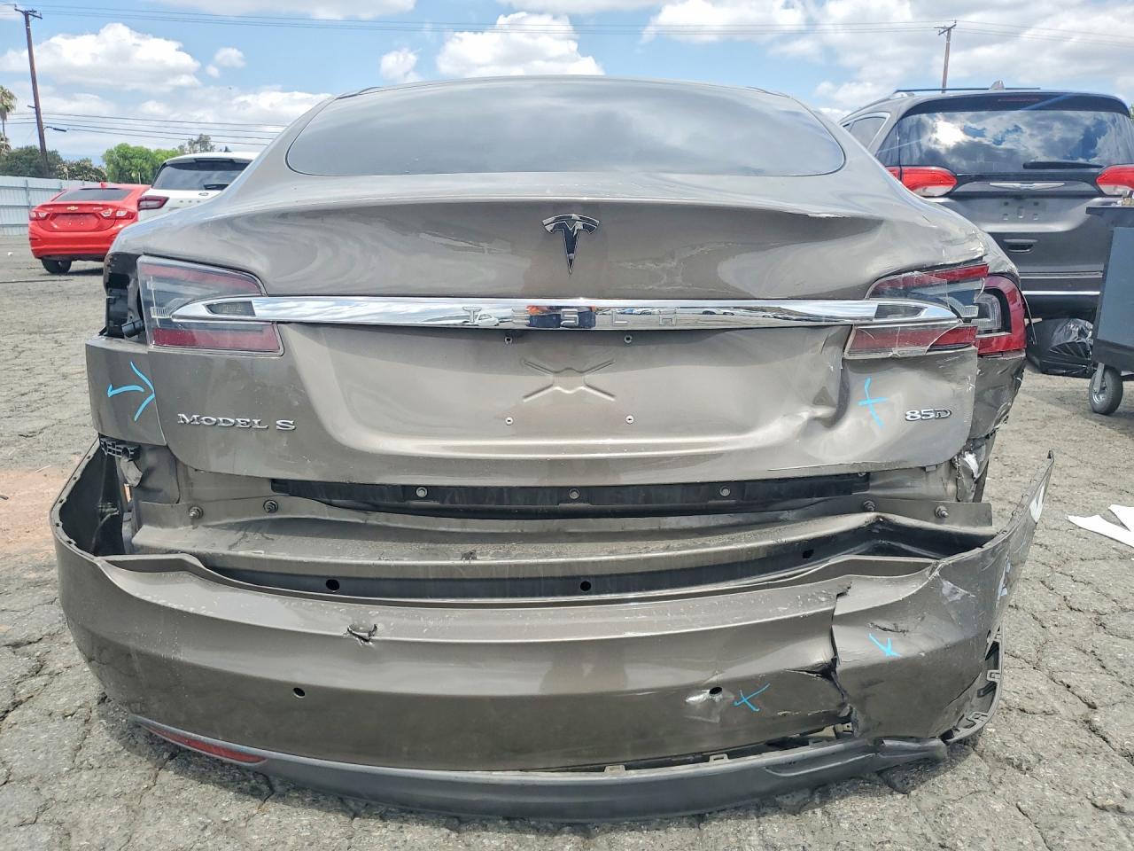 2016 TESLA MODEL S — Фото 6 из 12