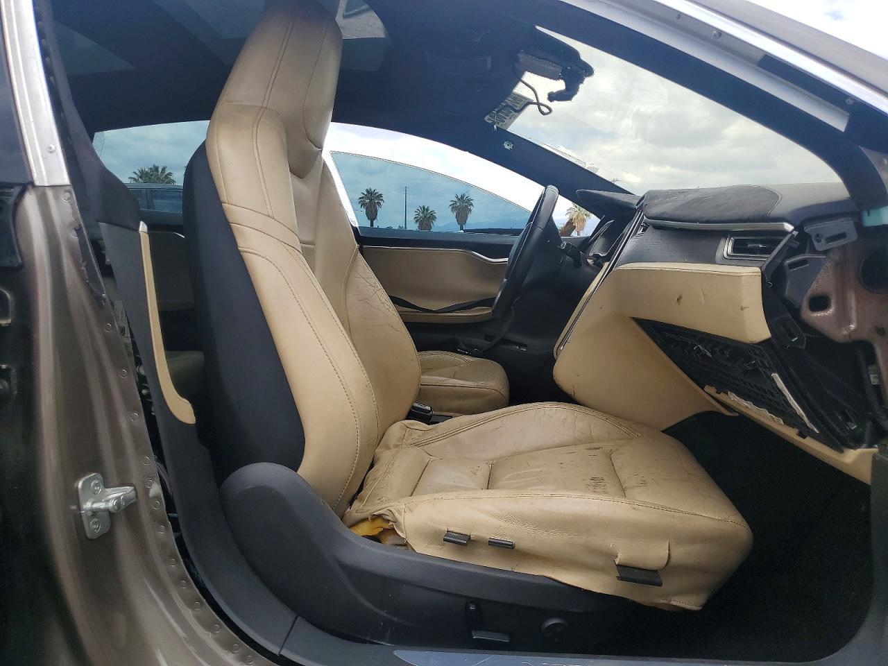 2016 TESLA MODEL S — Фото 7 из 12