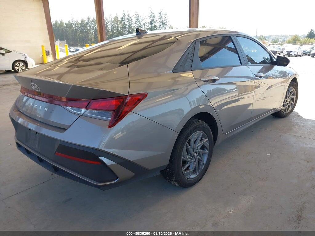 KMHLM4DG0RU664607 2024 HYUNDAI ELANTRA photo no. 4
