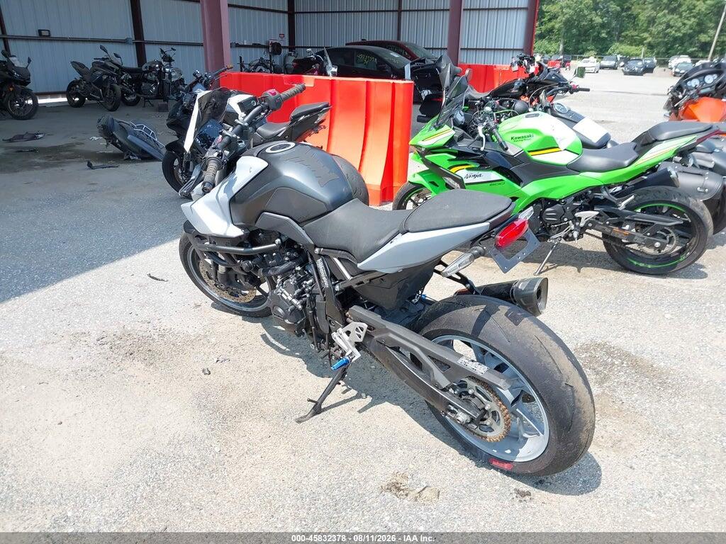 JS1EM11B5R7100318 2024 SUZUKI GSX800 photo no. 3