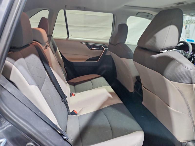 2019 TOYOTA RAV4 XLE — Фото 10 из 12