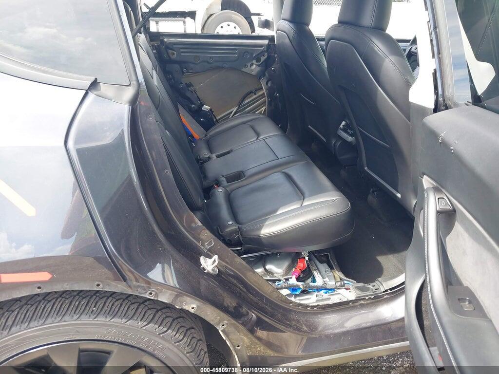 7SAYGDED7RF097040 2024 TESLA MODEL Y photo no. 8