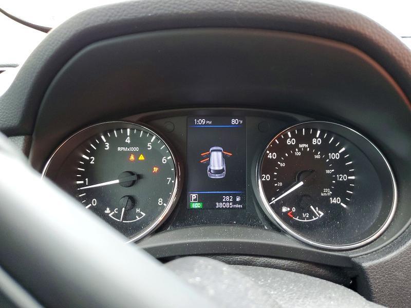 5N1AT2MV8JC768978 2018 NISSAN ROGUE photo no. 9