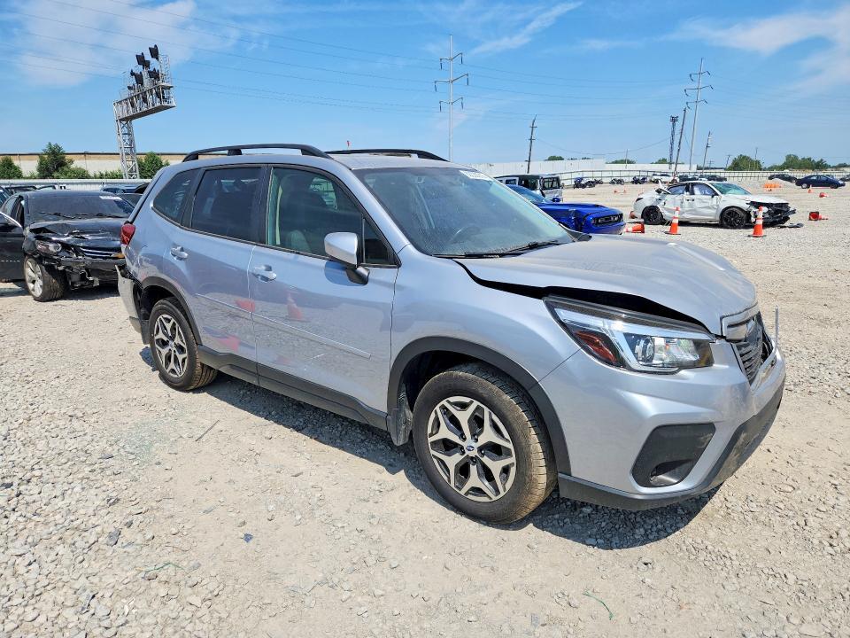 2020 SUBARU FORESTER PREMIUM — Фото 4 из 13