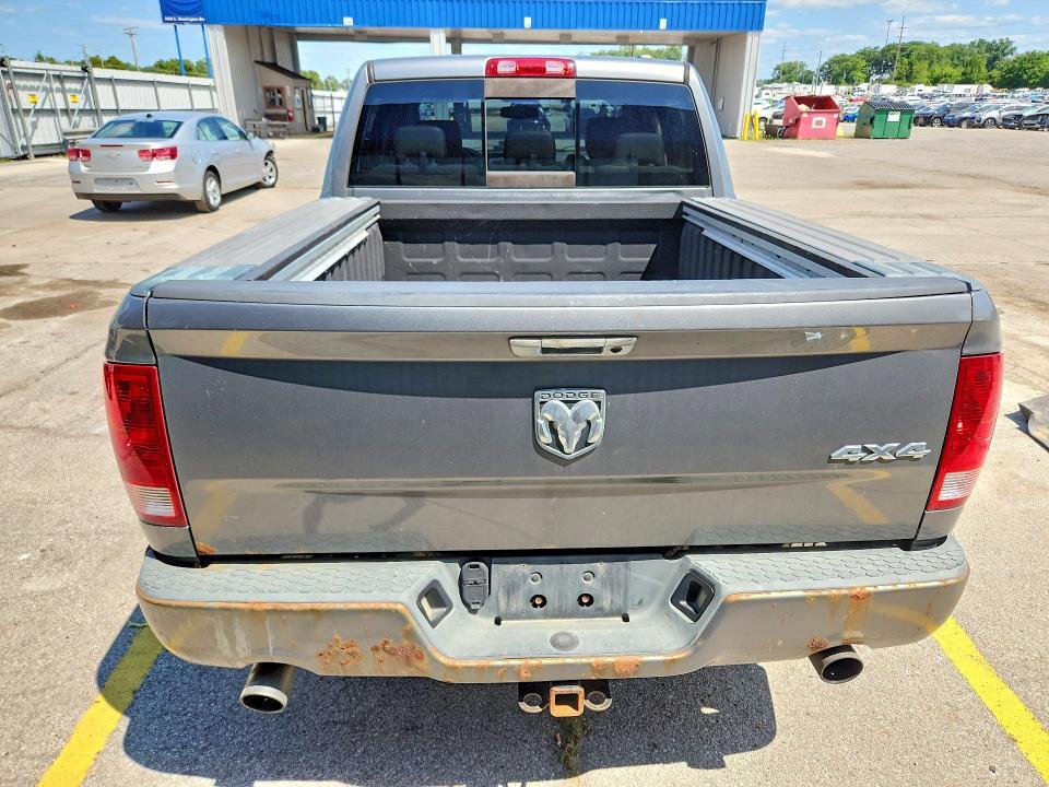 2010 DODGE RAM 1500 — Фото 6 из 12