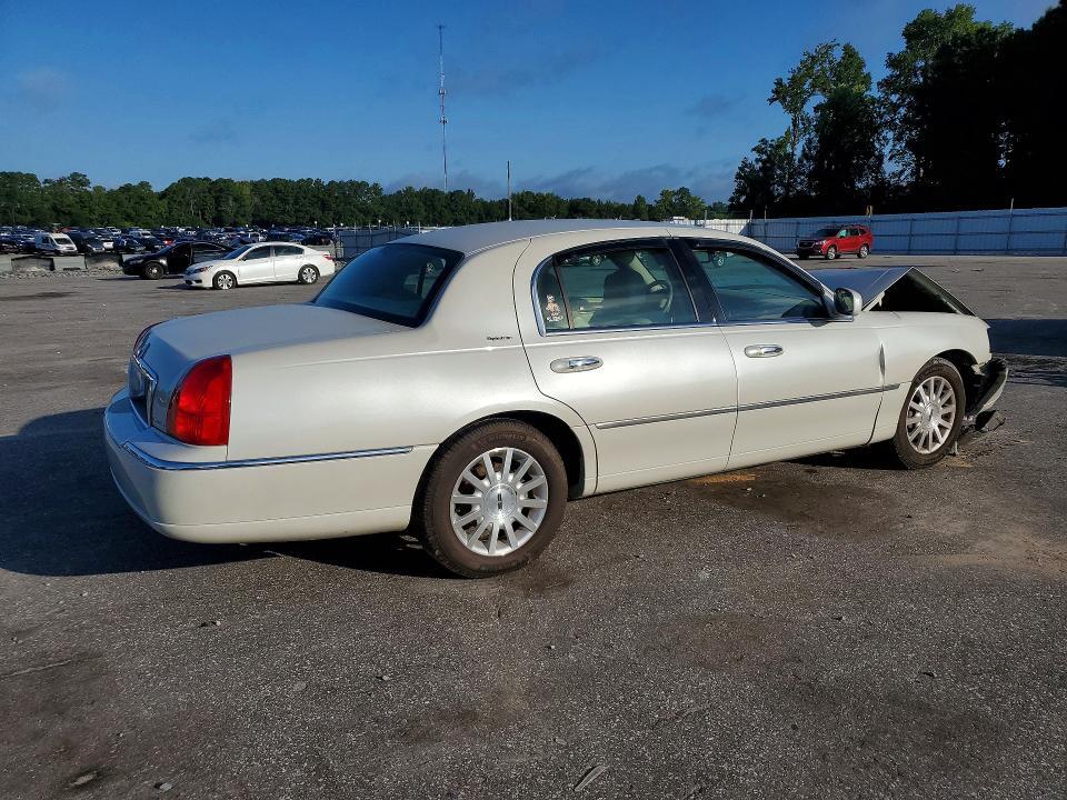2007 LINCOLN TOWN CAR SIGNATURE — Фото 3 из 12