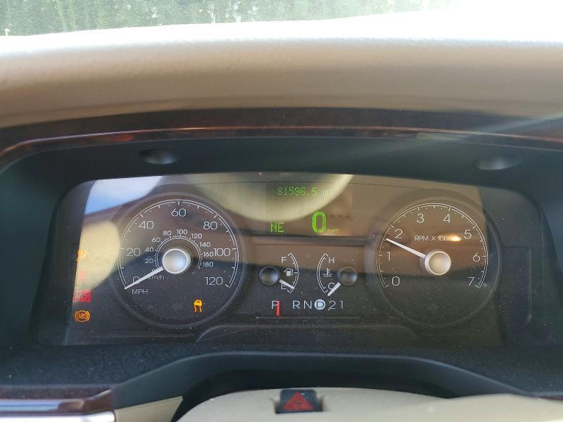 2007 LINCOLN TOWN CAR SIGNATURE — Фото 9 из 12
