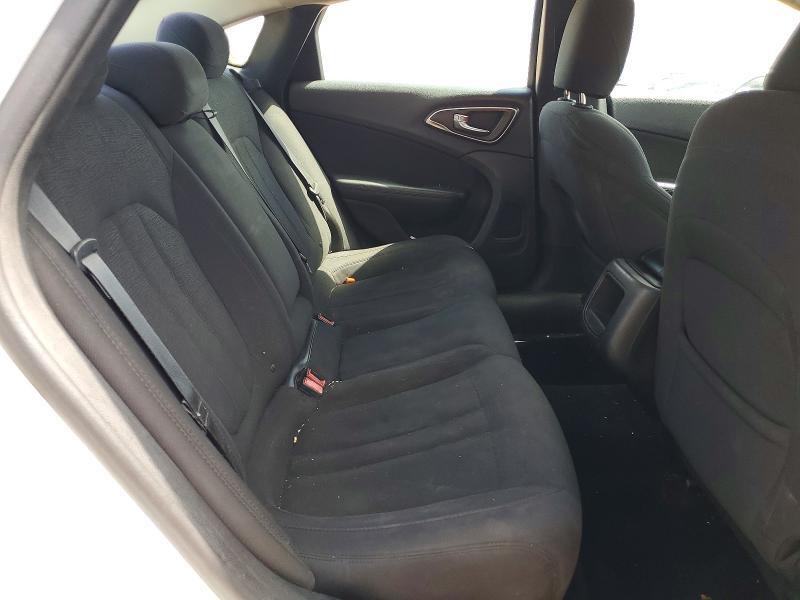 2015 CHRYSLER 200 LIMITED — Фото 10 из 13