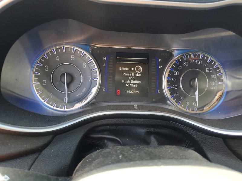 2015 CHRYSLER 200 LIMITED — Фото 9 из 13
