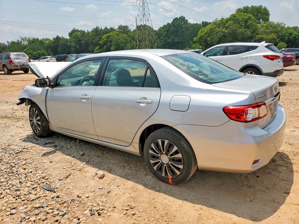 2013 TOYOTA COROLLA LE — Фото 2 из 13