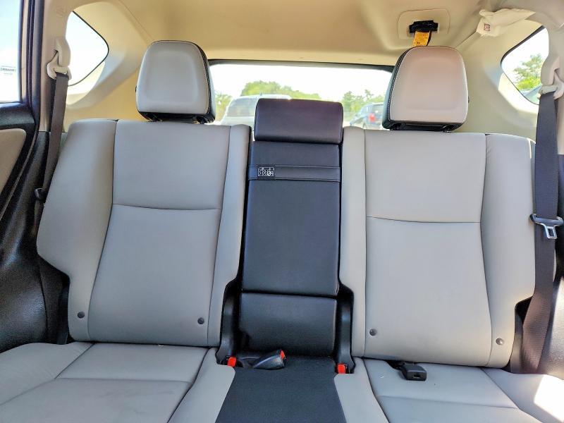 2016 TOYOTA RAV4 HV LIMITED — Фото 10 из 13