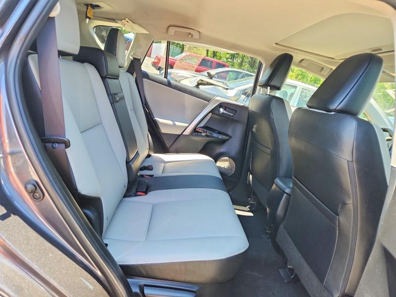 2016 TOYOTA RAV4 HV LIMITED — Фото 11 из 13