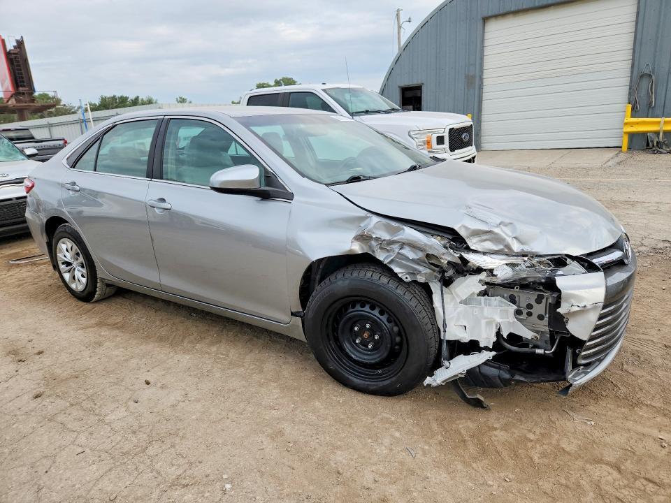 2016 TOYOTA CAMRY LE — Фото 4 из 12