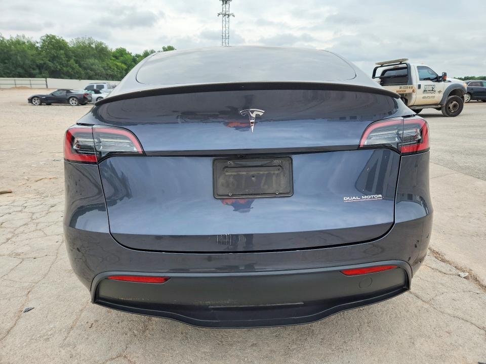 2023 TESLA MODEL Y — Фото 6 из 12