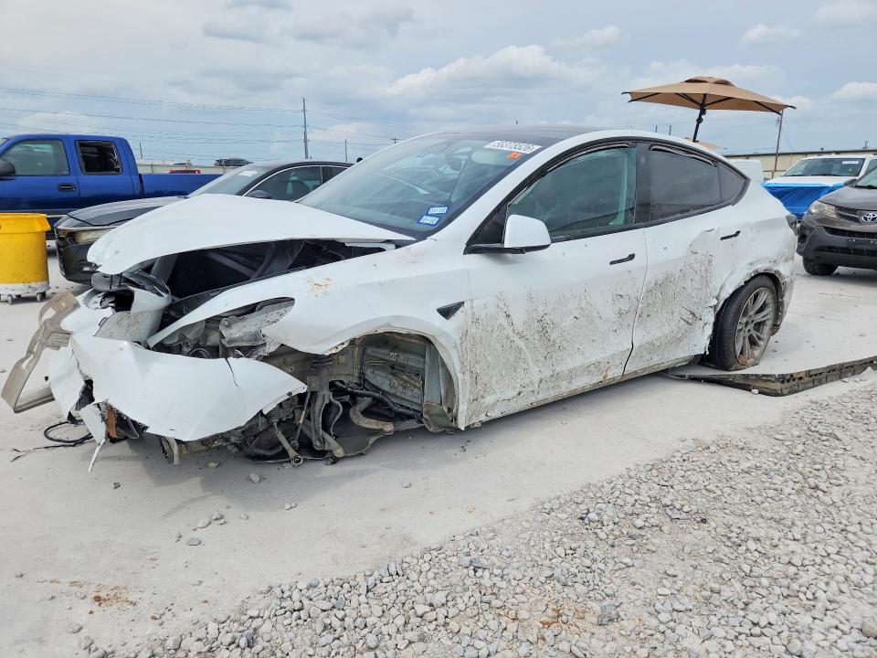 2023 TESLA MODEL Y 7SAYGDEE8PA058914