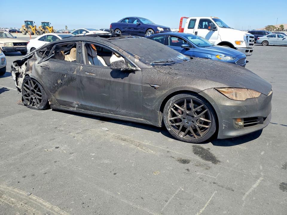2018 TESLA MODEL S — Фото 4 из 11