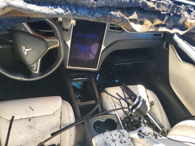 2018 TESLA MODEL S — Фото 8 из 11