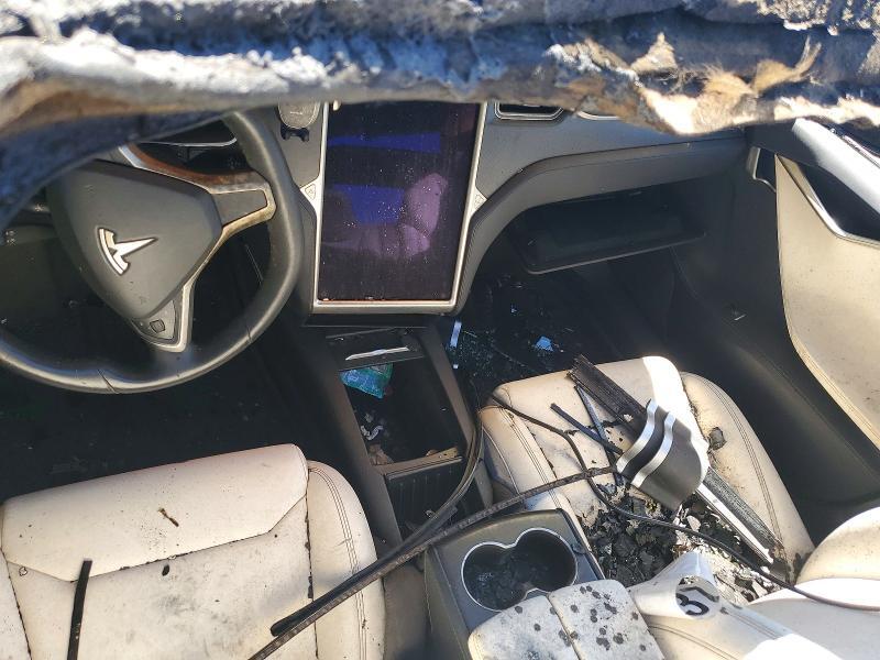 2018 TESLA MODEL S — Фото 9 из 11