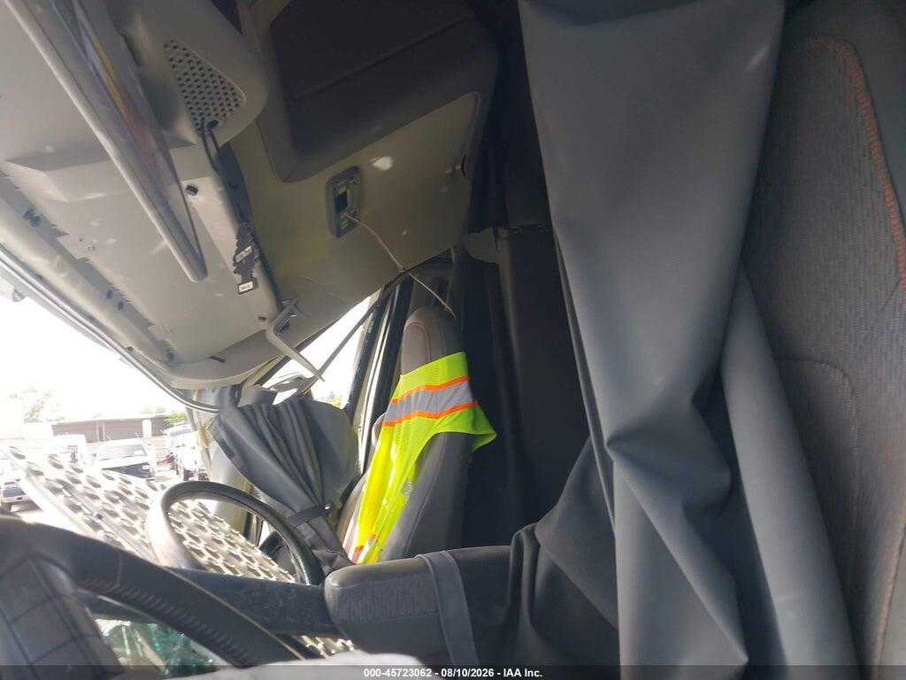 4V4NC9EH8RN640123 2024 VOLVO VNL photo no. 7