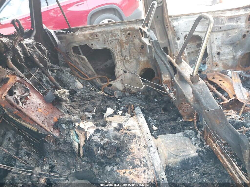 2T3A1RFV2SW555636 2025 TOYOTA RAV4 photo no. 8