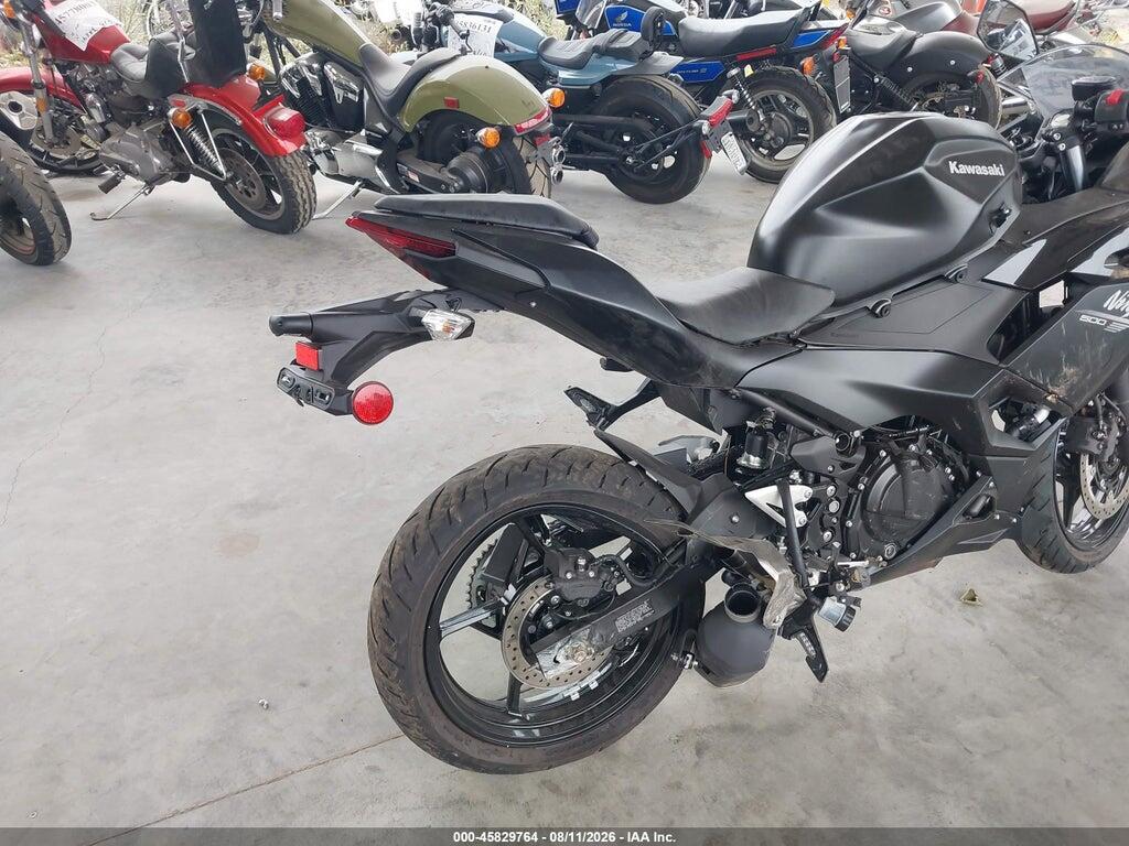 ML5EXGG17TDA80383 2026 KAWASAKI EX500 photo no. 4
