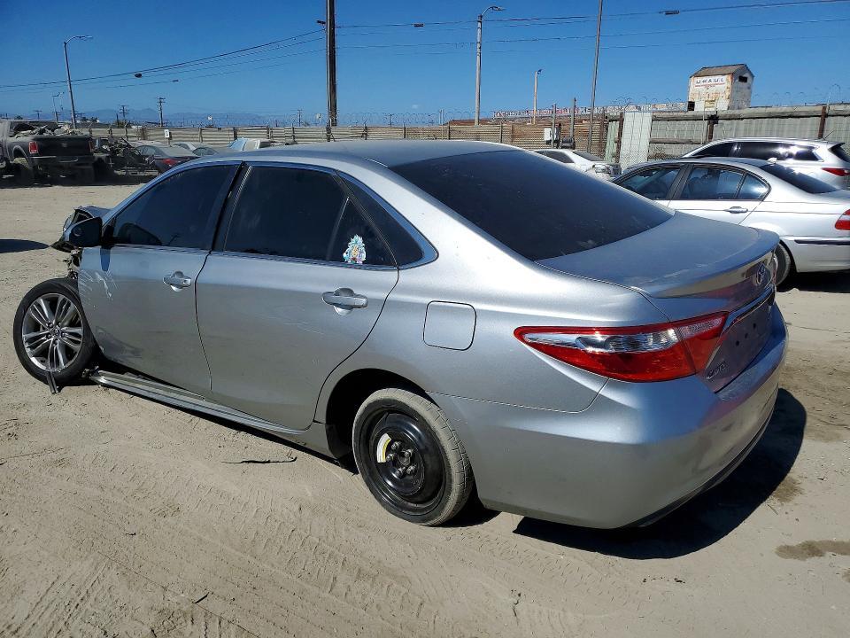 4T1BF1FK2GU134660 2016 TOYOTA CAMRY photo no. 2