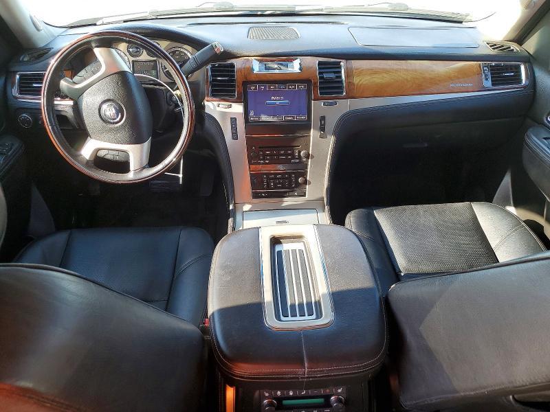 1GYS3DEF6DR247510 2013 CADILLAC ESCALADE photo no. 8