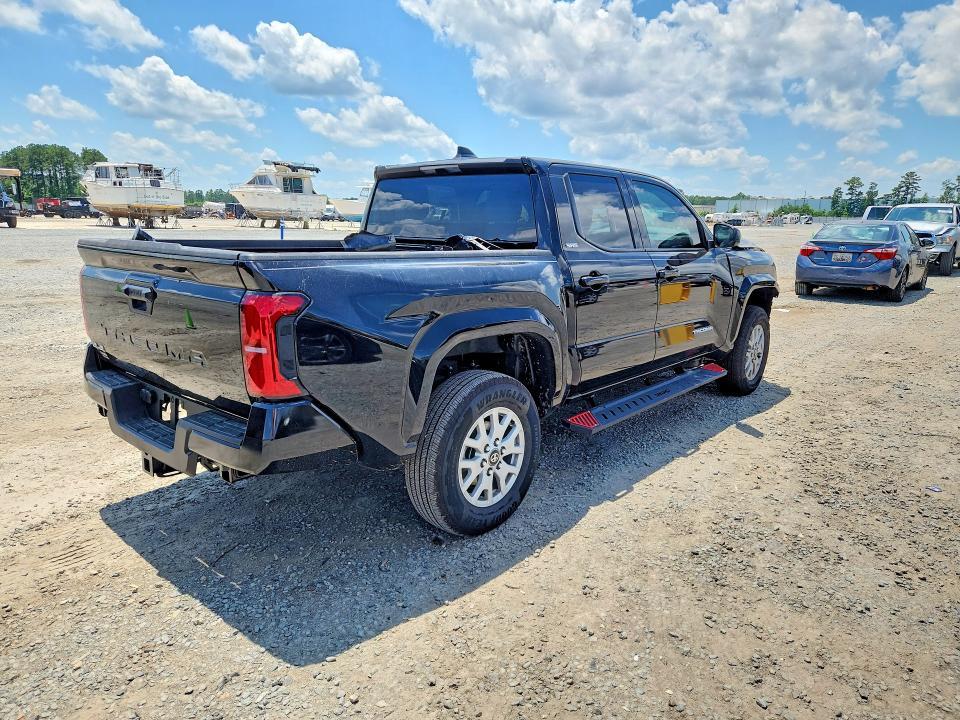 2026 TOYOTA TACOMA SR5 — Фото 3 из 12