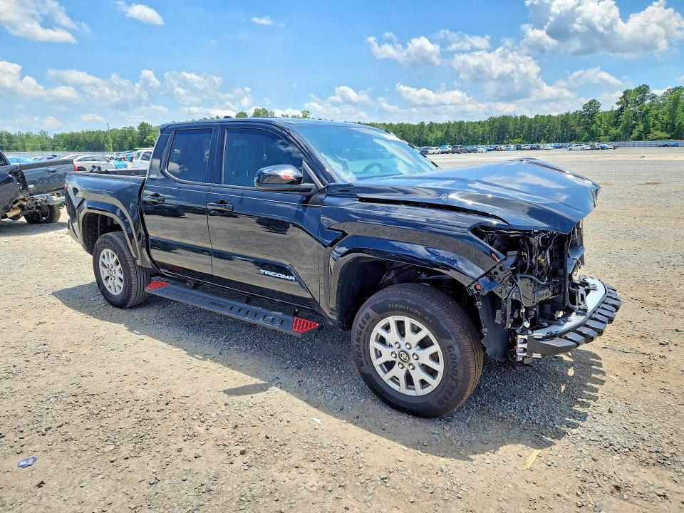 2026 TOYOTA TACOMA SR5 — Фото 4 из 12