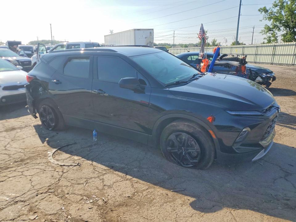 2023 CHEVROLET BLAZER 2LT — Фото 4 из 13