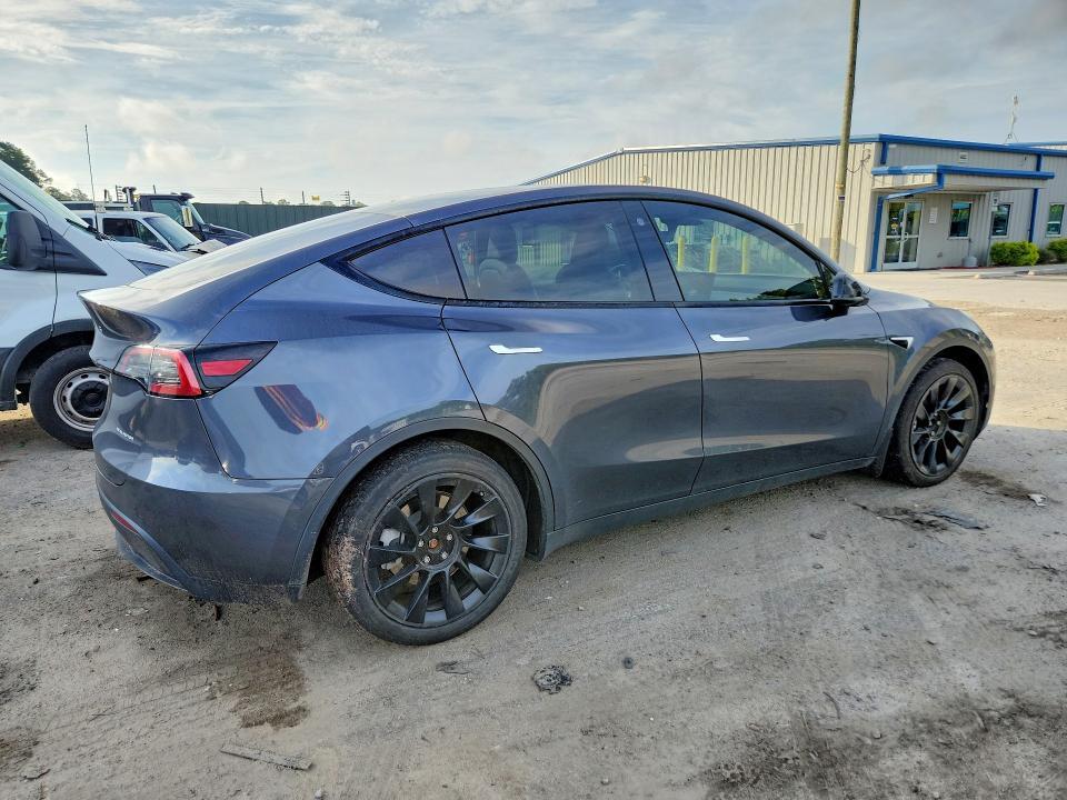 2022 TESLA MODEL Y — Фото 3 из 12