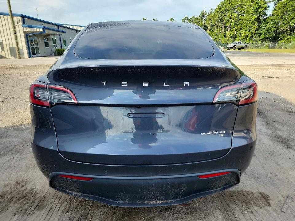 2022 TESLA MODEL Y — Фото 6 из 12