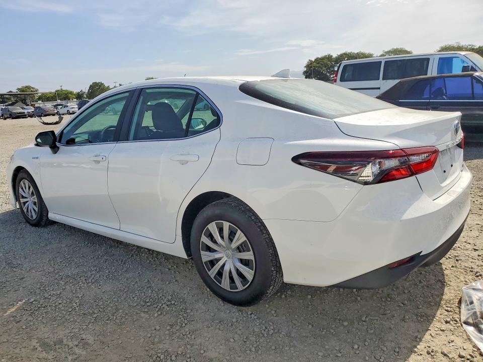 4T1C31AK2MU027964 2021 TOYOTA CAMRY photo no. 2